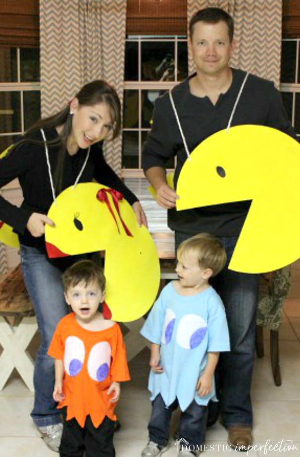 diy Halloween costume for the whole family 