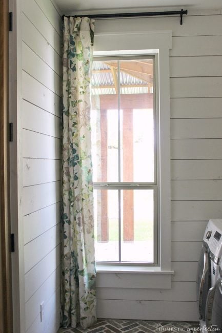 simple farmhouse window trim