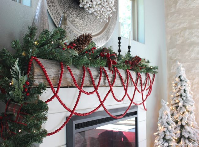 farmhouse Christmas fireplace mantel
