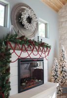 how to decorate a mantle for Christmas