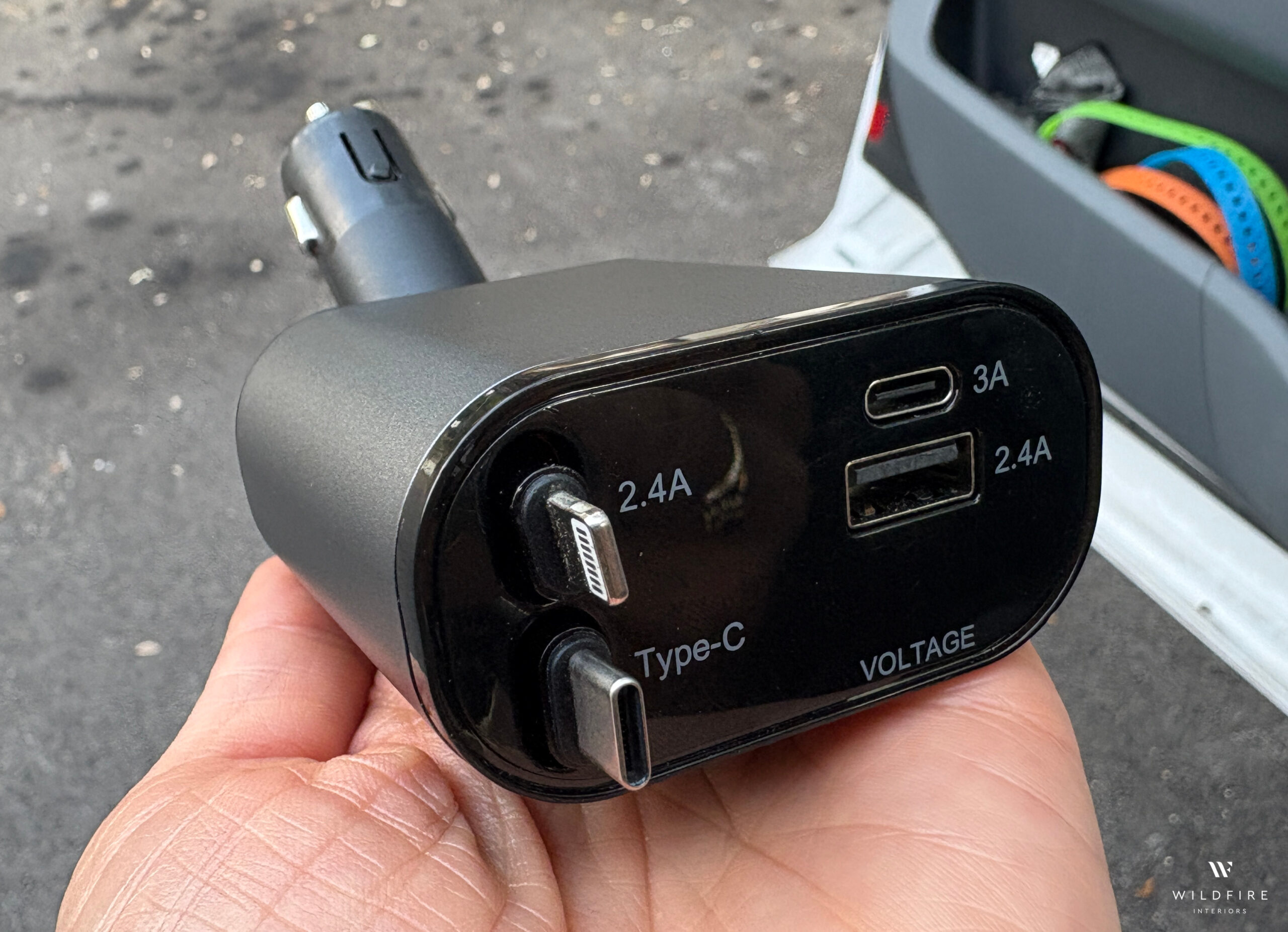4-in-1 retractable car charger