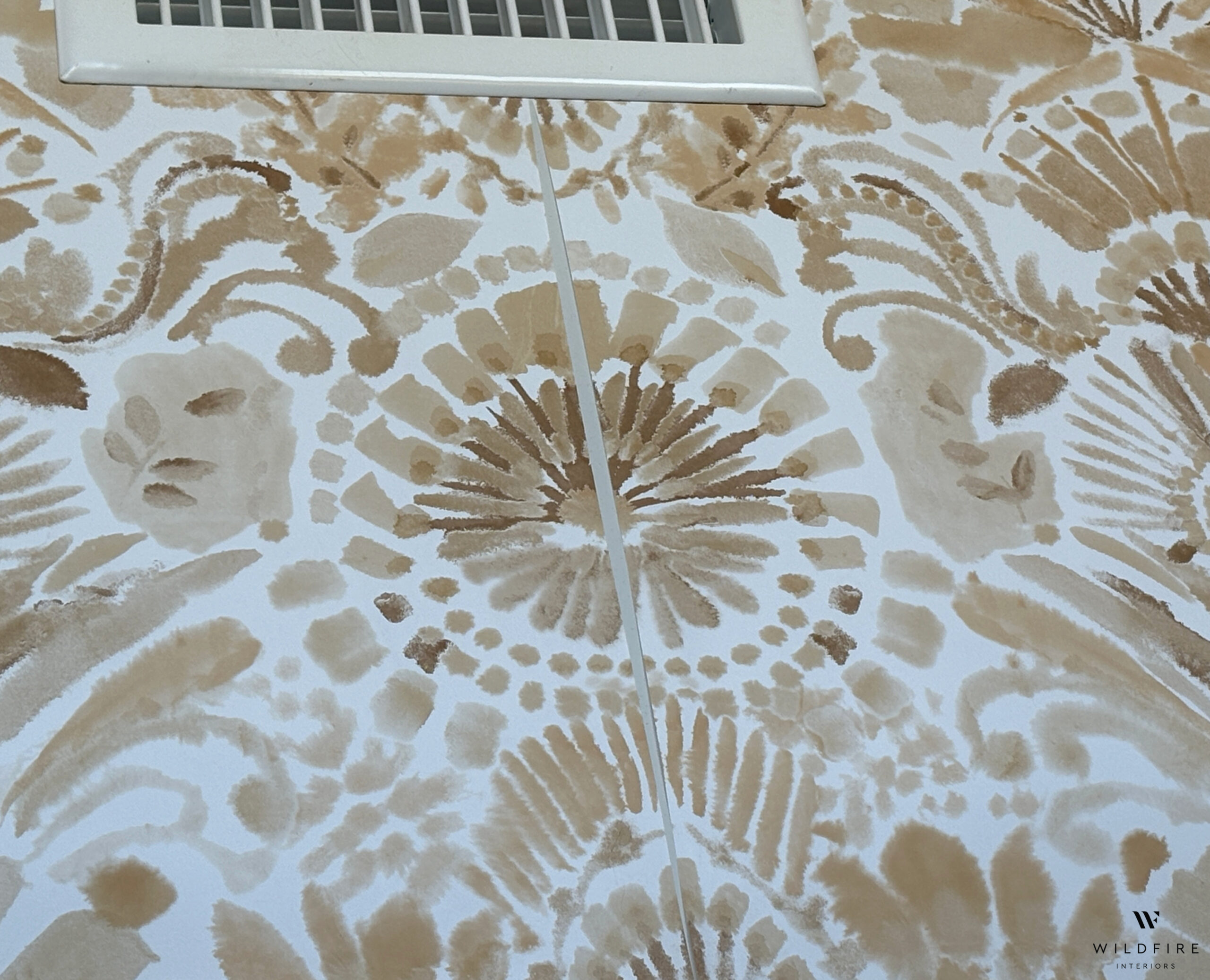 peel and stick wallpaper shrinking
