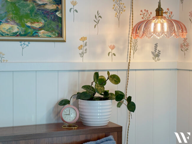 girl bedroom details
